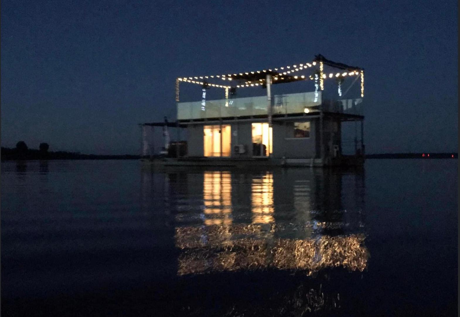 Hotel Houseboat On The Water Liepāja Exteriér fotografie