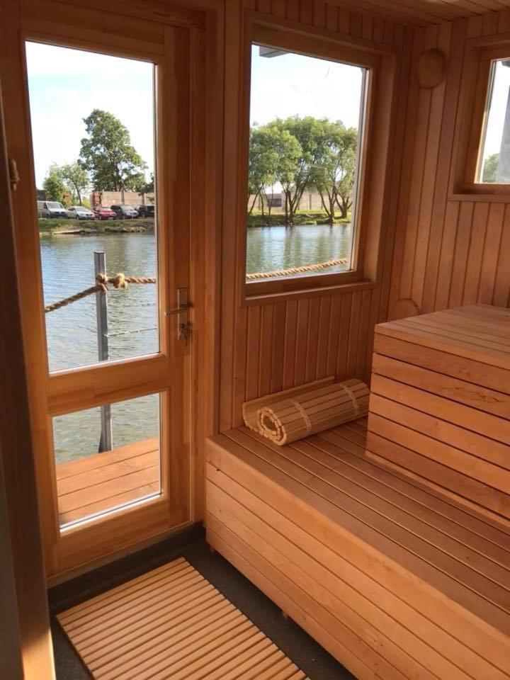 Hotel Houseboat On The Water Liepāja Exteriér fotografie