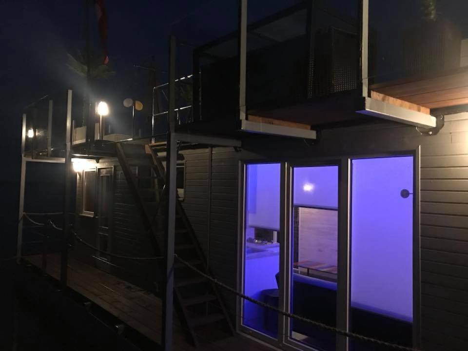 Hotel Houseboat On The Water Liepāja Exteriér fotografie
